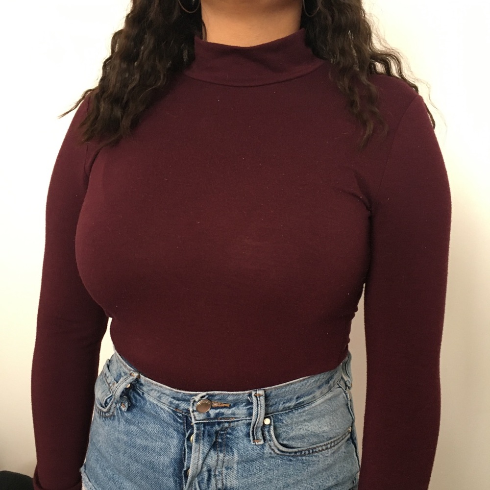 🍉 burgundy turtleneck top